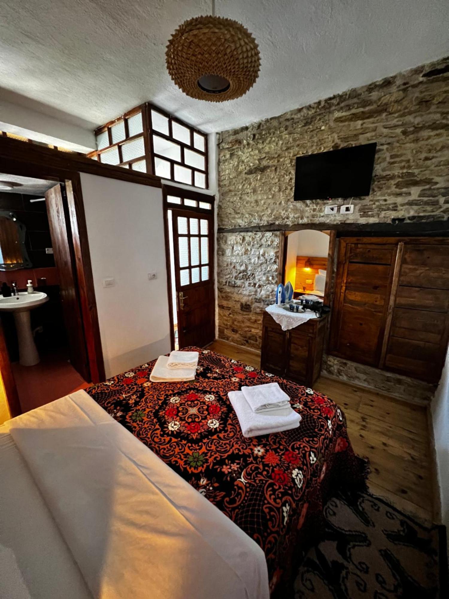 Guest House Salaria Gjirokastër Exterior foto